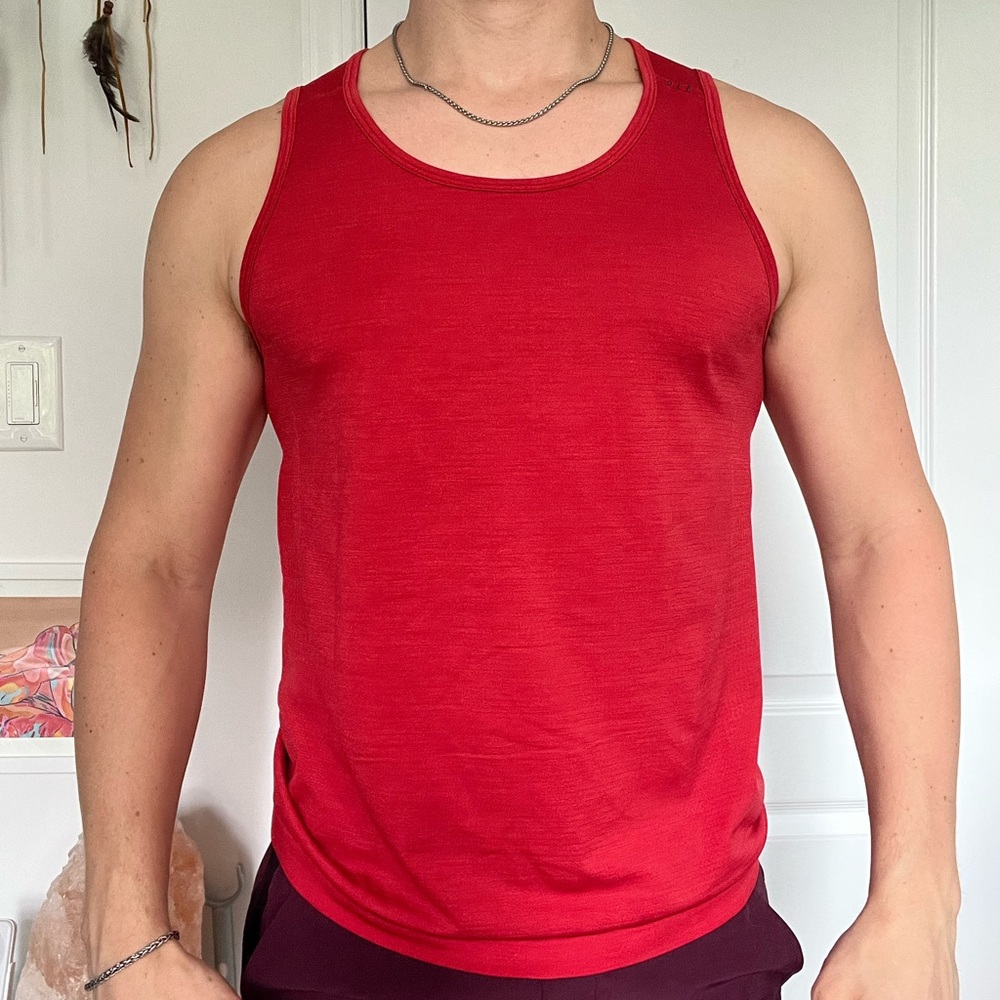 Lululemon metal vent tank top